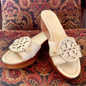Tory Burch Ivory Platforms / Size 9